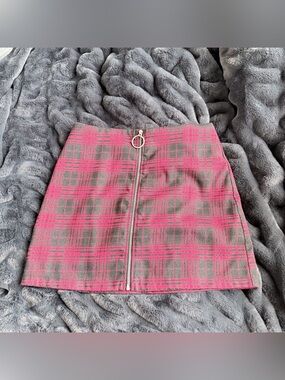 Women’s Red Plaid Zip-Front Mini Skirt
